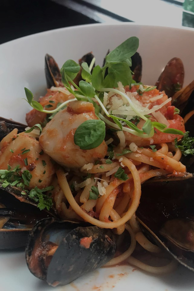 Seafood-Linguine-Pescatori